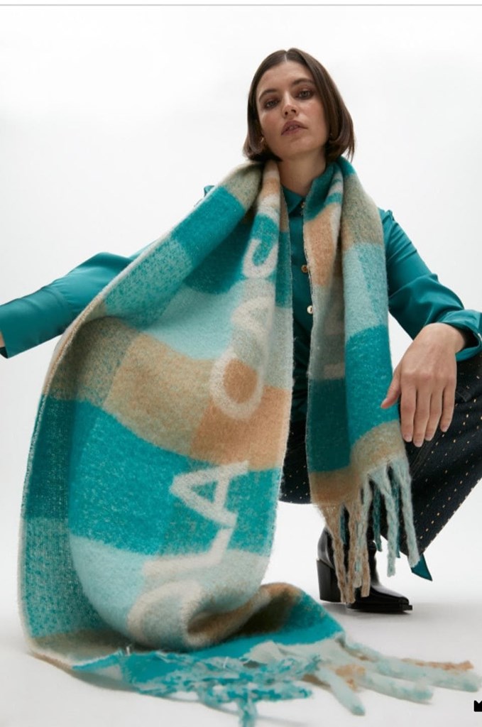 Foto 1 Bufanda Lola Casdemunt 