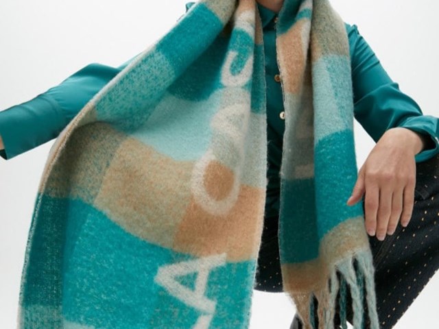 Bufanda Lola Casdemunt 